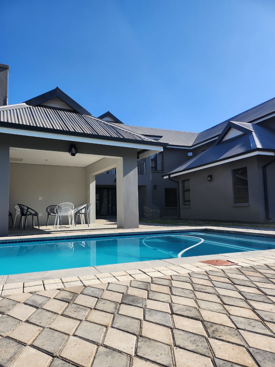 Diamond & Pearl Guest House