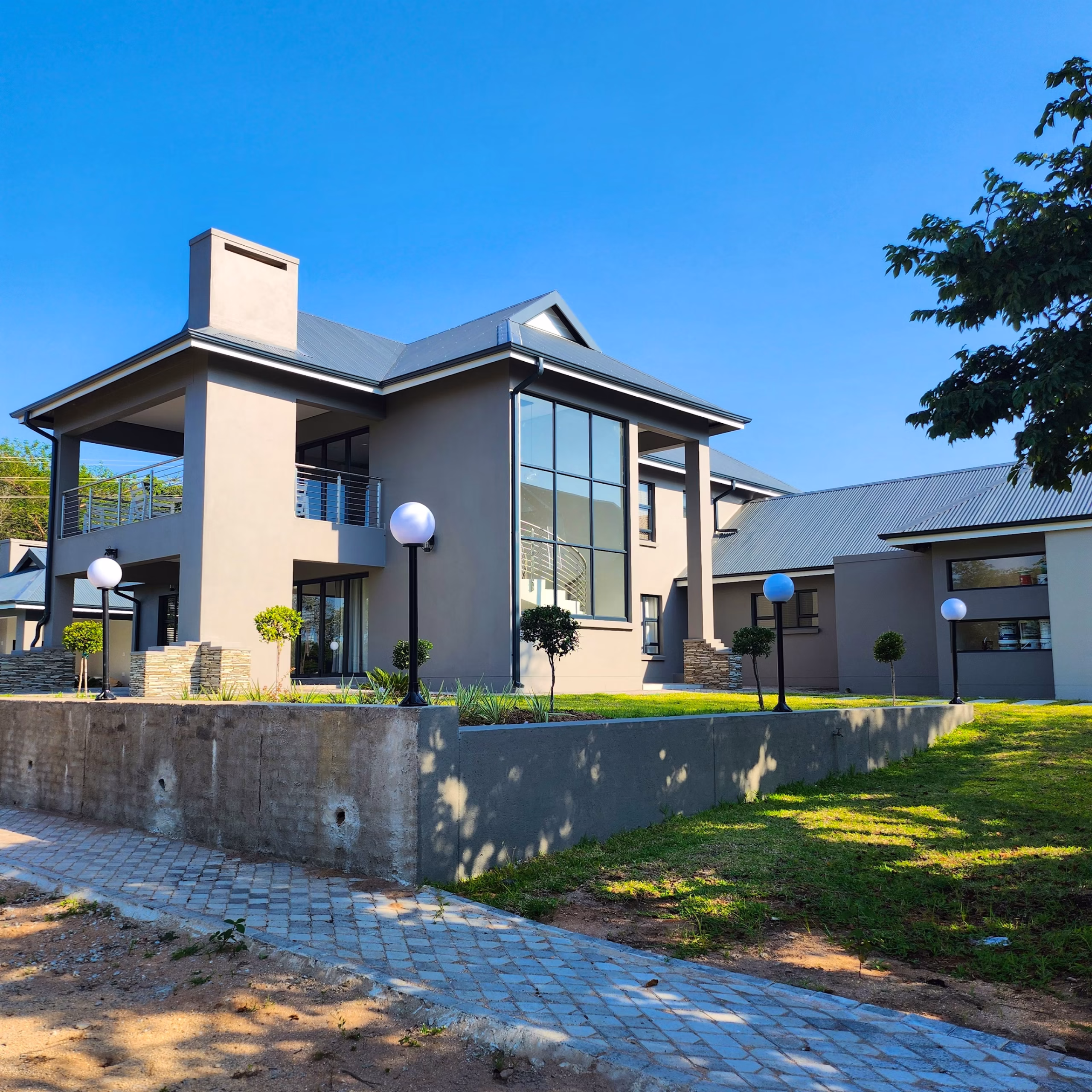 Diamond & Pearl Guest House