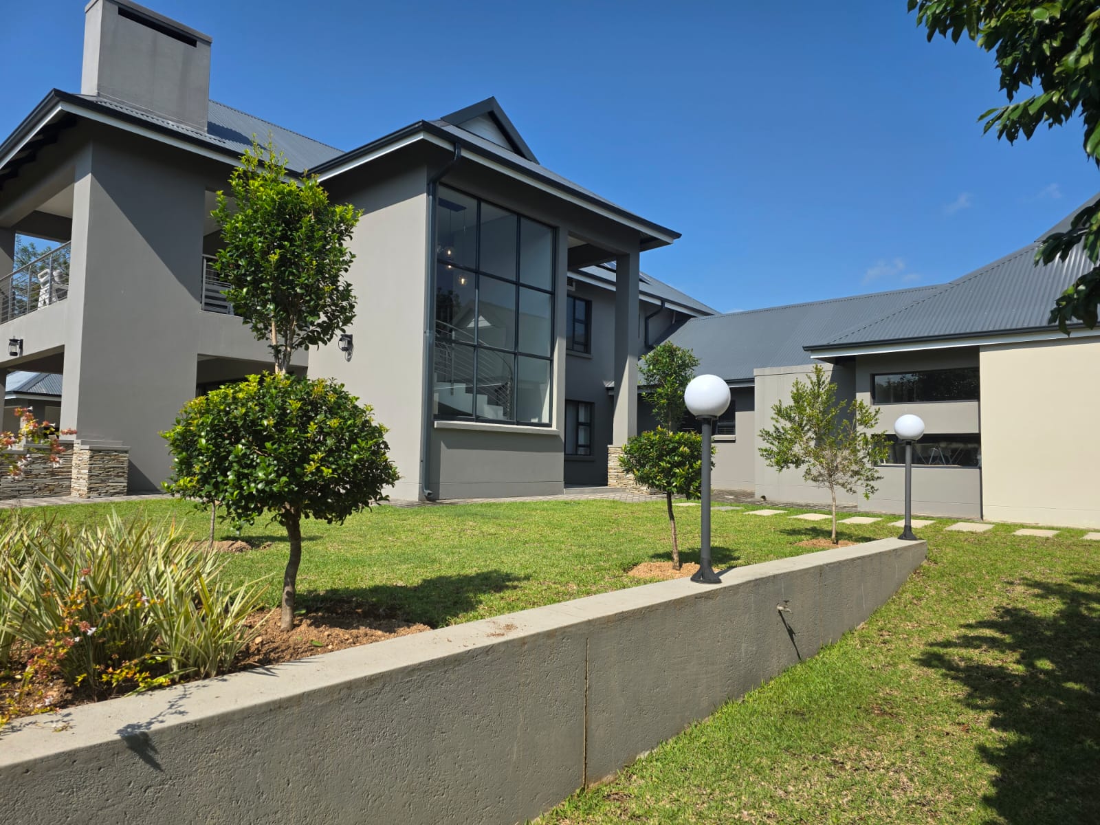 Diamond & Pearl Holiday Home