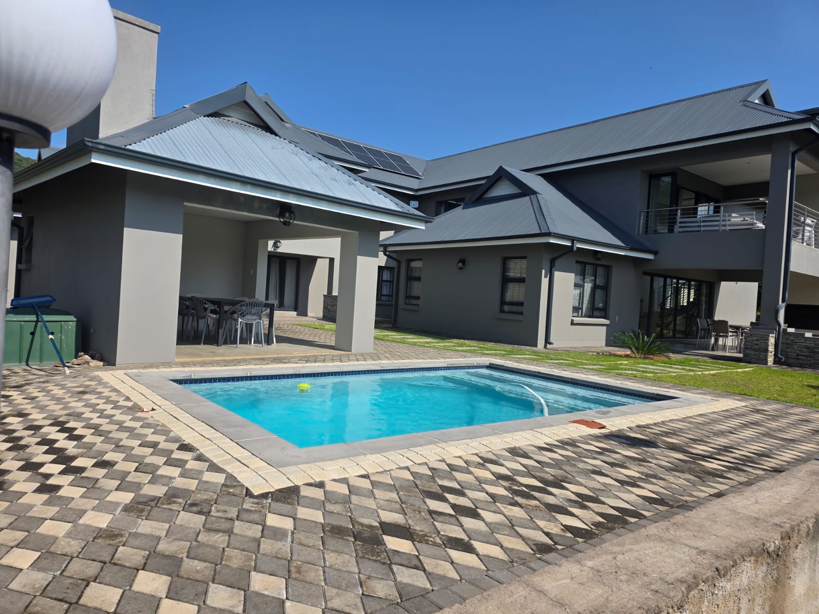 Diamond & Pearl Holiday Home