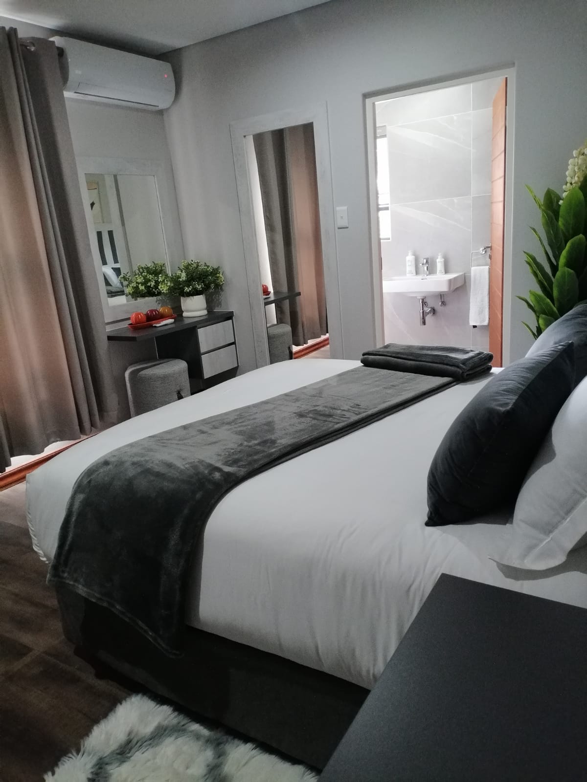 Diamond & Pearl Holiday Home